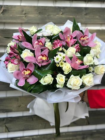 Букет цветов из: Розы и Хризантемы в Сегеже